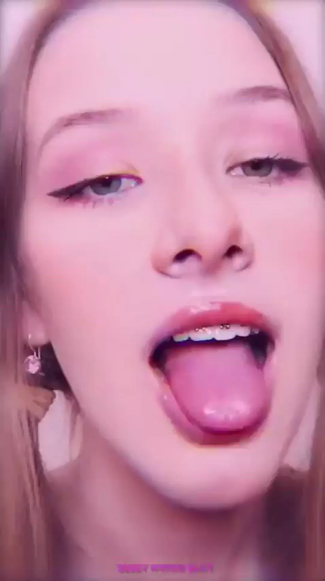 Sissy Sissy Slut Sissycaption feat. @bratfanatic