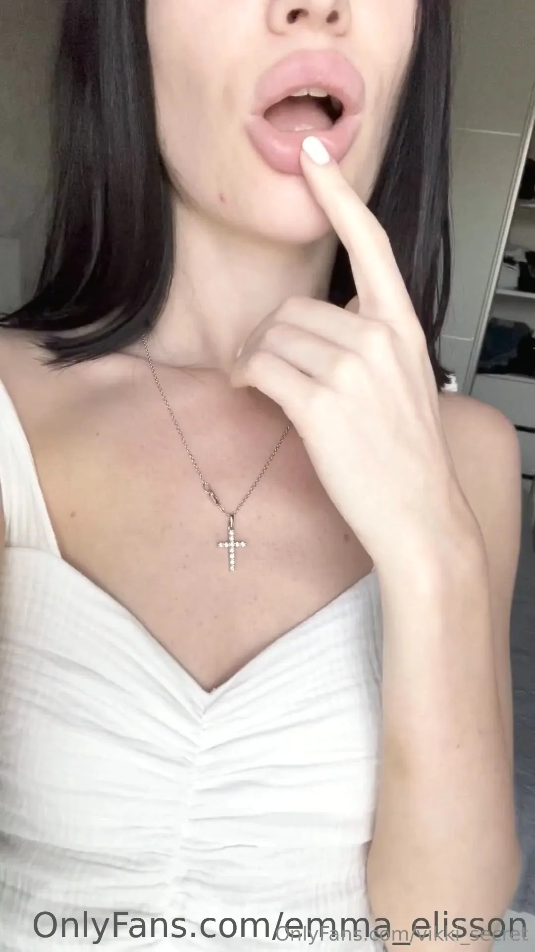 Sissy Solo Tits Blowjob feat. @queenvictoria12